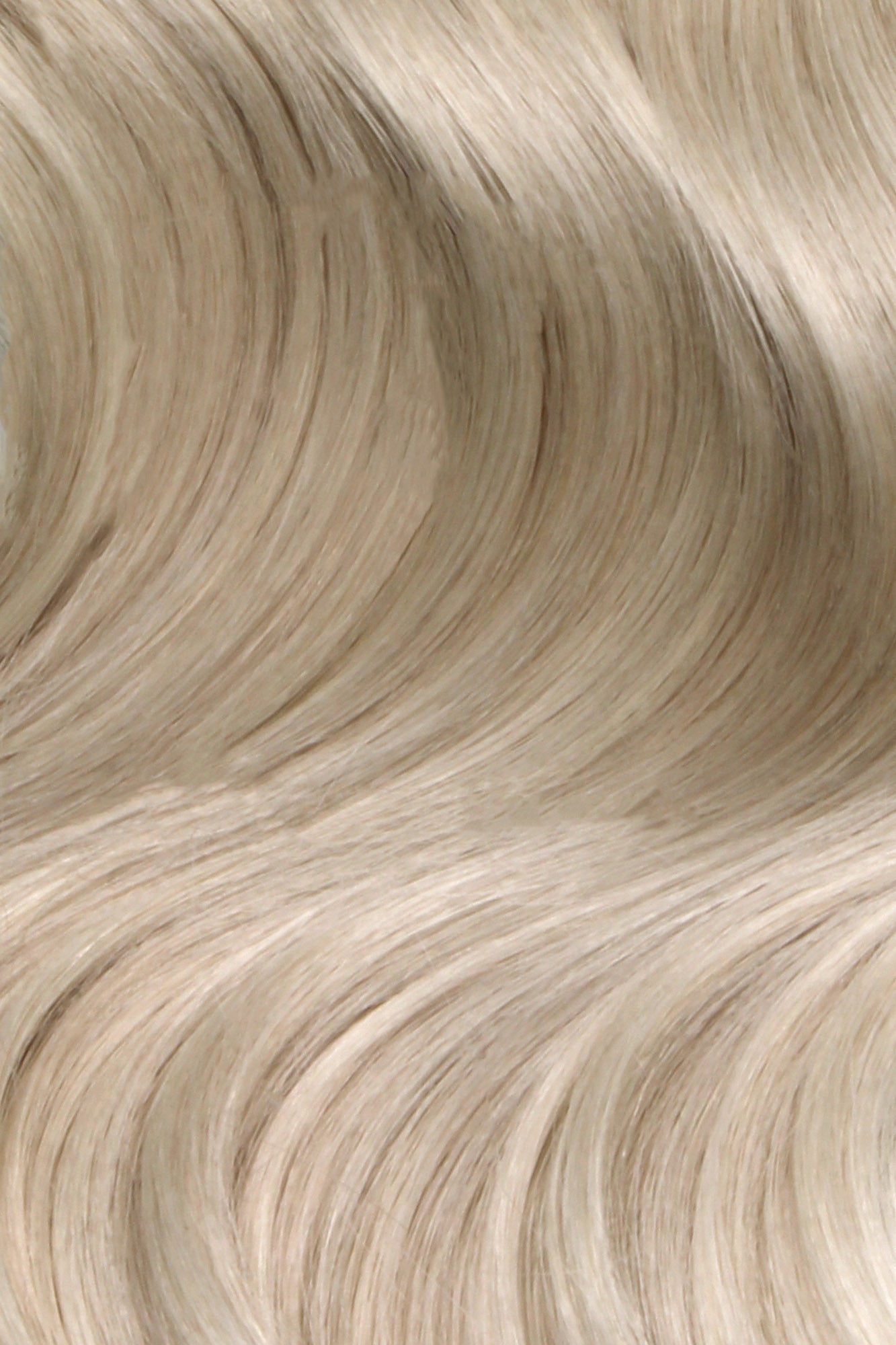 Tiny Tip Bonds 22&quot; - SWAY Hair Extensions Pearl-Blonde: Lightweight, discreet. Made with Italian Keratin for comfort and long-lasting wear. Reusable and compatible with other SWAY Salon Professional Methods
